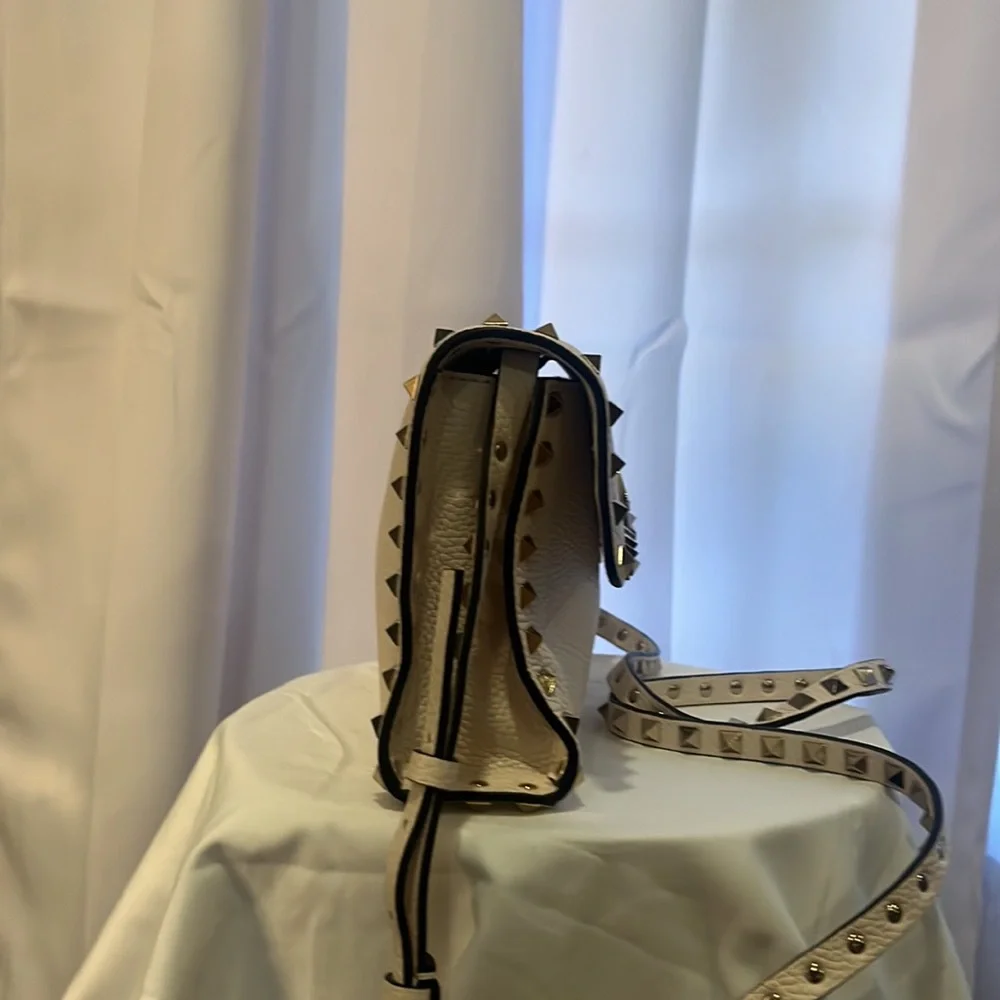 Valentino Garavani Rockstud Crossbody Shoulder Bag Pebble Calf Leather Ivory - Picture 5 of 17